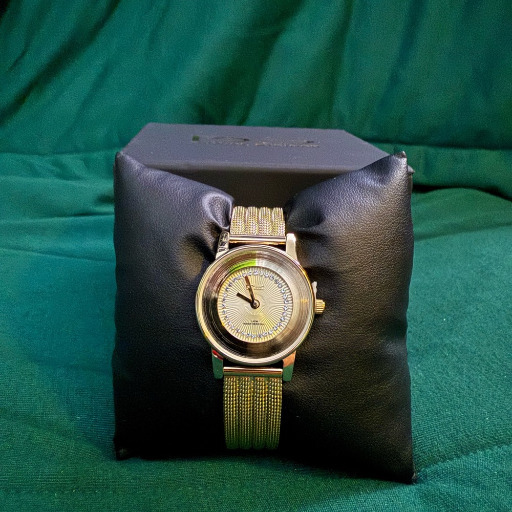 Elegant Gold Women's Watch